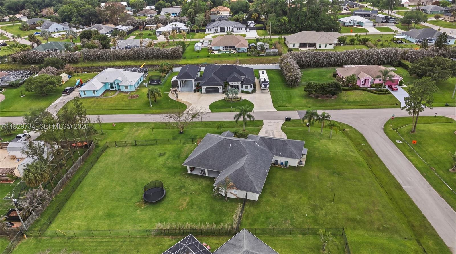 2055 SW Aaron Ln, Port St. Lucie FL 34953