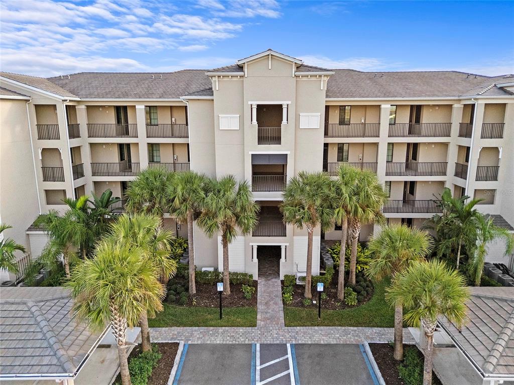 18114 GAWTHROP DRIVE UNIT 105
