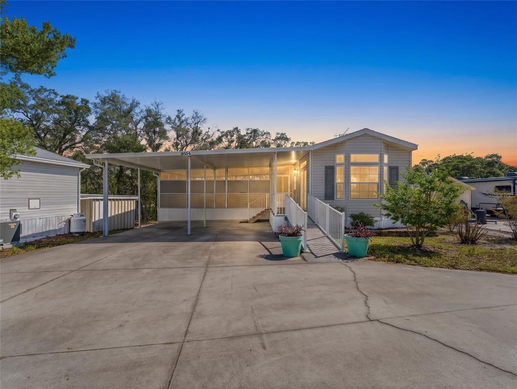 9504 GRAY FOX DR DRIVE