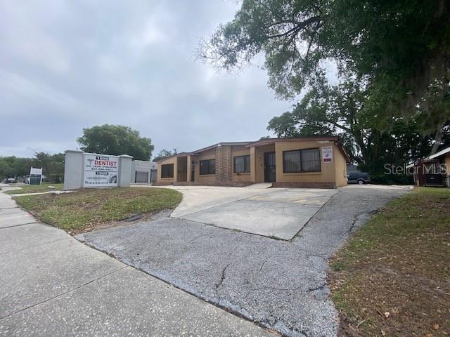 1900 W COLONIAL DRIVE