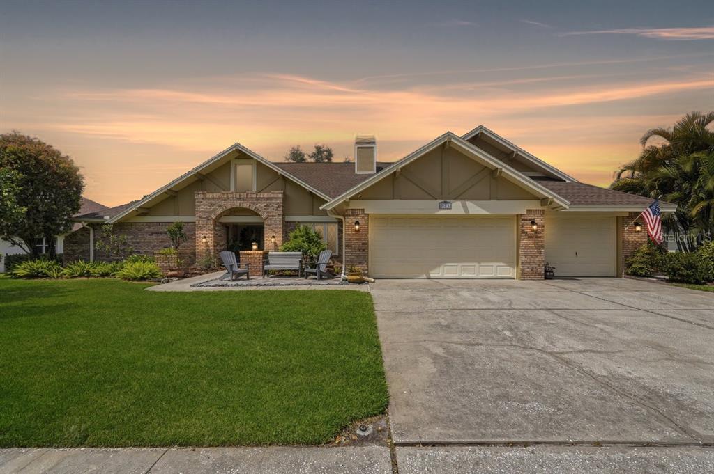 325 SHEFFIELD CIRCLE W