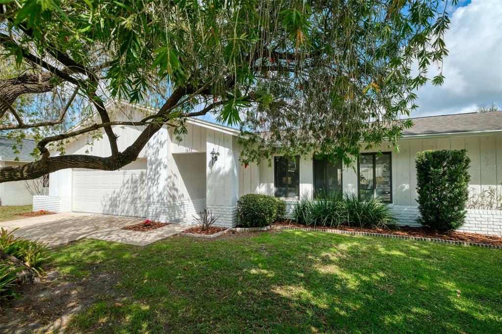 1693 CANTERBURY CIRCLE