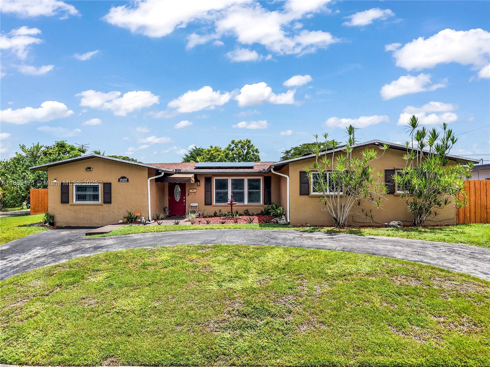 16103 SW 108th Ct, Miami FL 33157