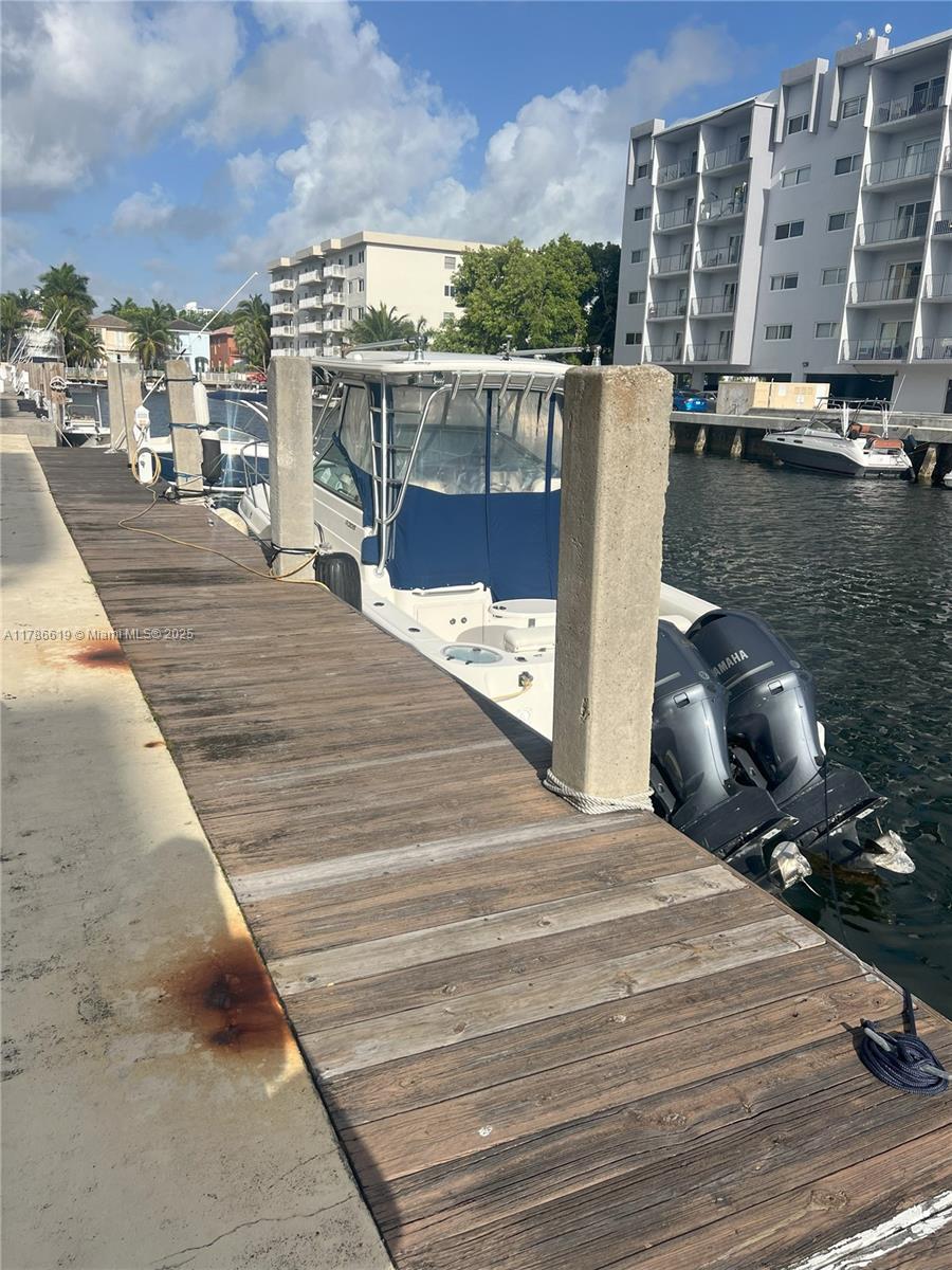 3665 NE 167th St # 308, North Miami Beach FL 33160