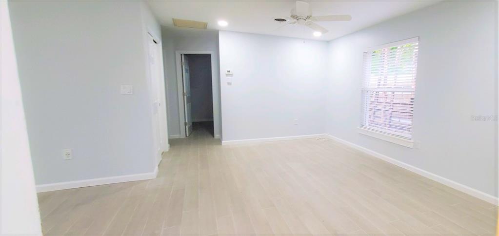 2541 FLOYD STREET, SARASOTA, FL — photo 2 of 25