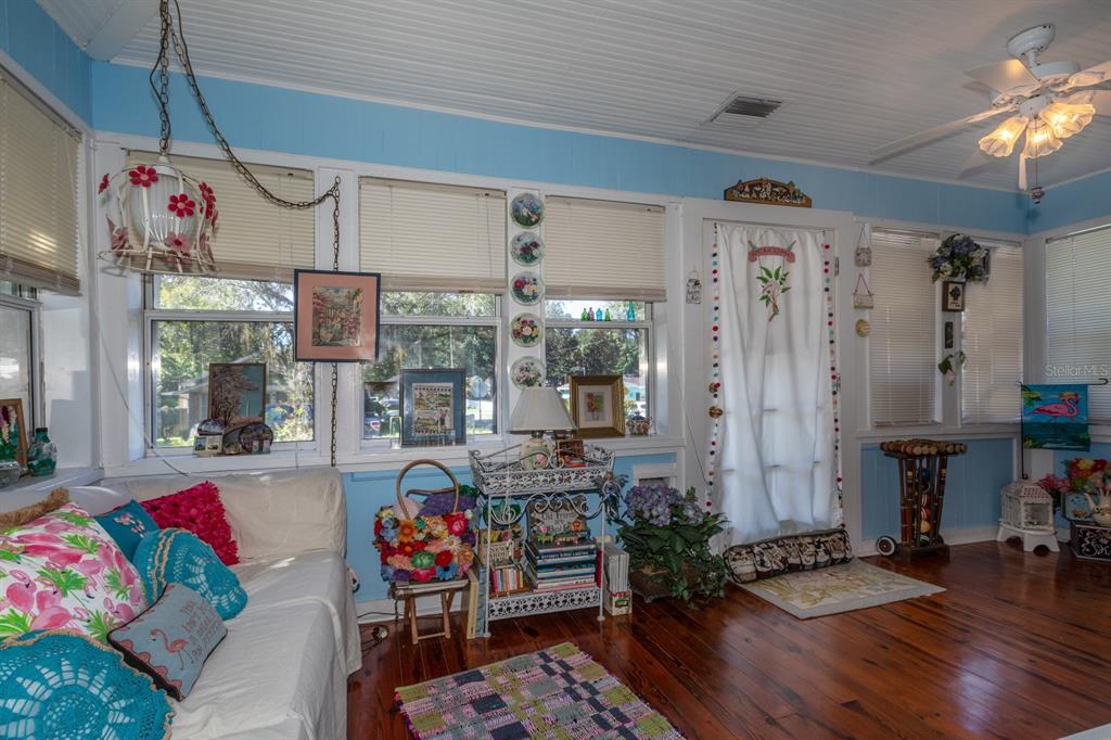 401 E 9TH AVENUE, MOUNT DORA, FL — photo 4 of 20