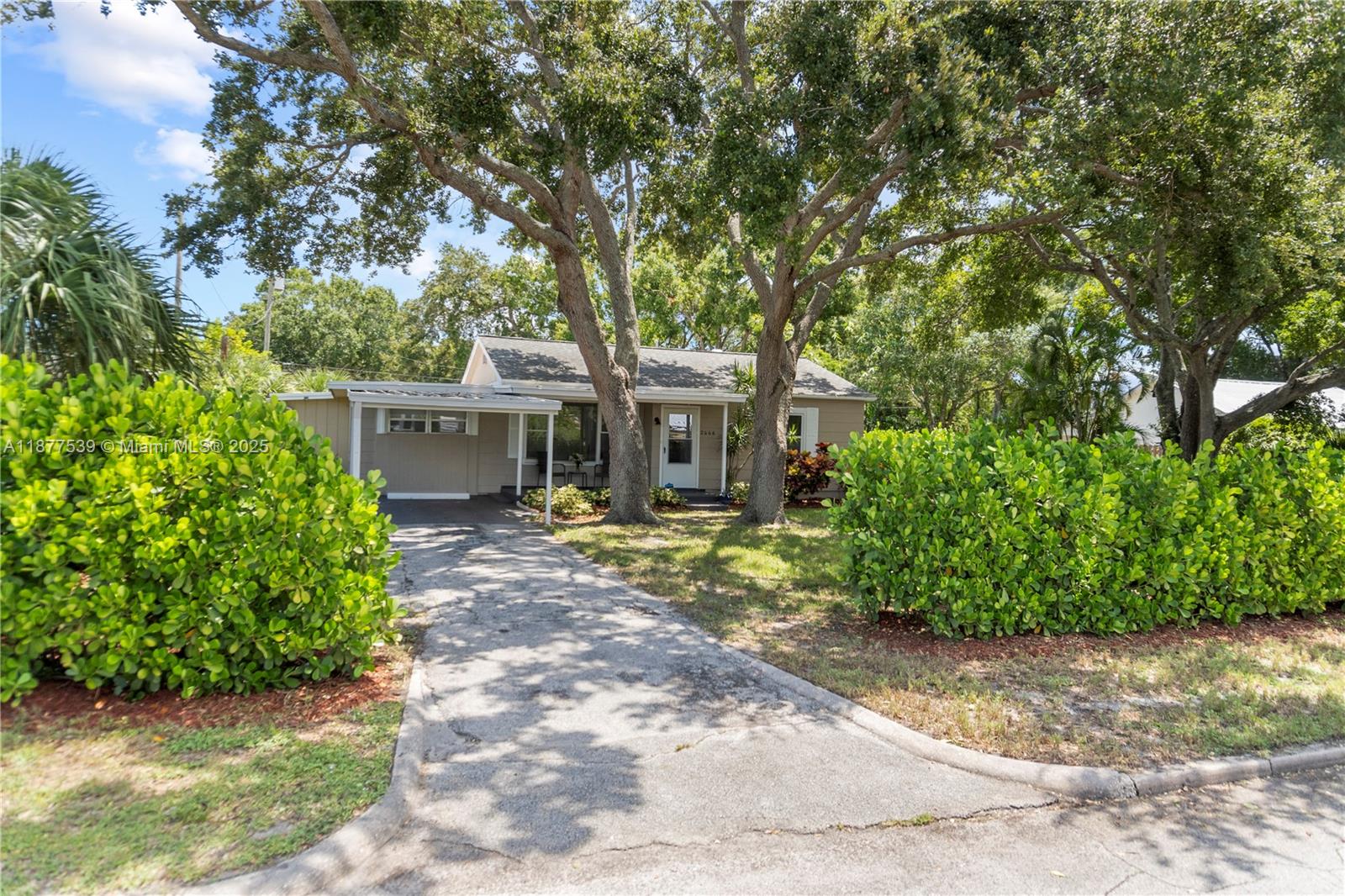 2446 18th Ave, Vero Beach FL 32960