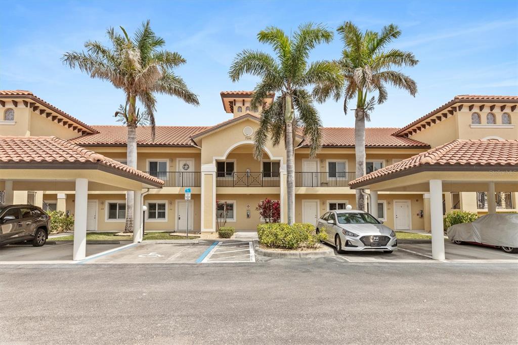7196 N PLUM TREE UNIT 323