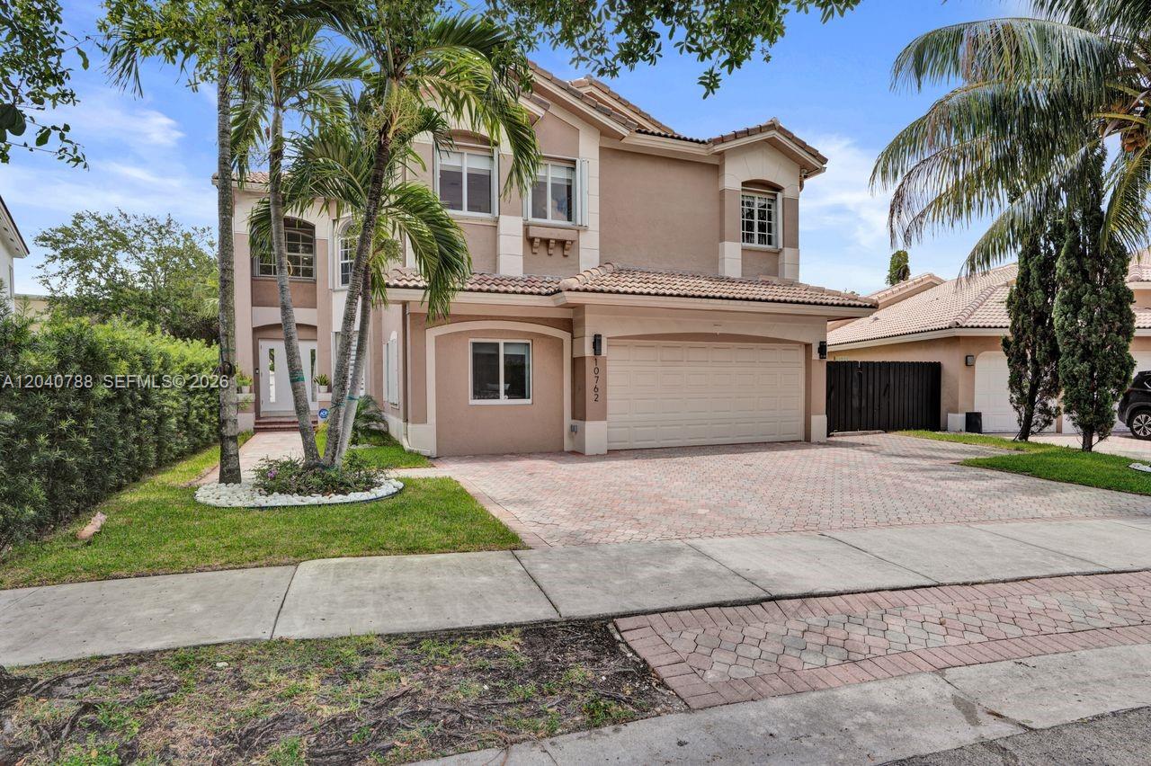 10762 NW 71st St, Doral FL 33178
