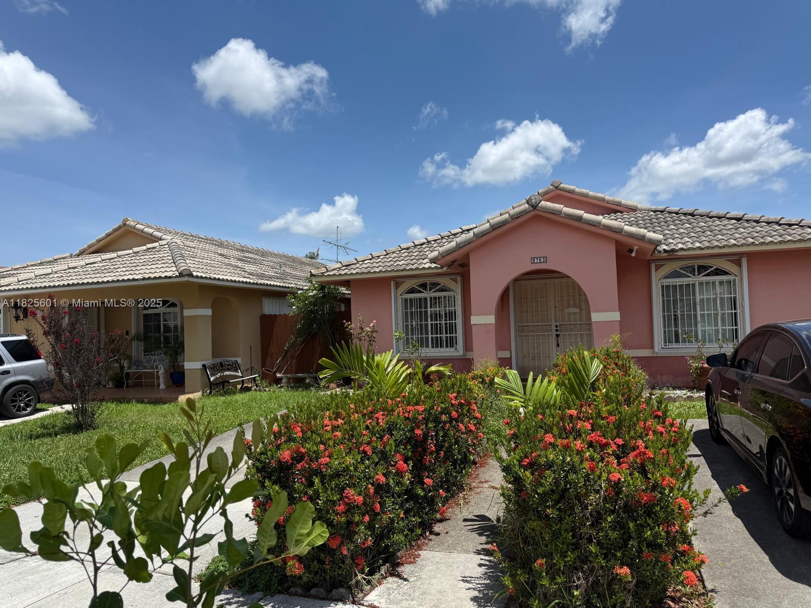 9703 NW 127th St, Hialeah Gardens FL 33018