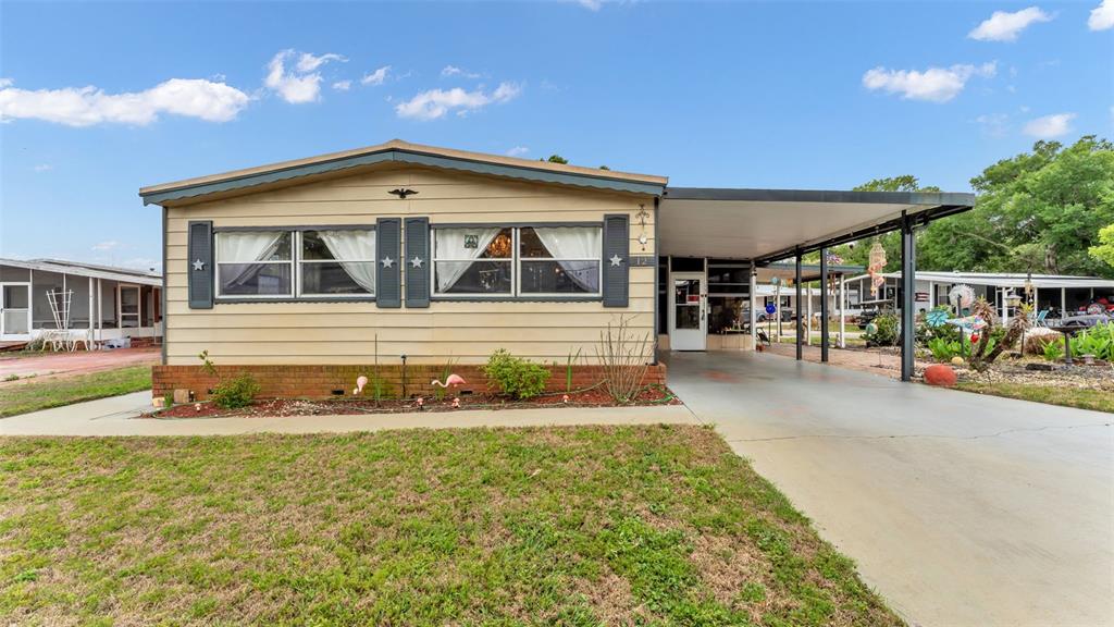 12 WOODLAND CIRCLE