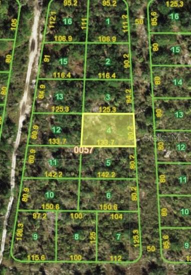 This is a satellite map showing a highlighted rectangular lot in a residential subdivision — 725 & 735 SNAPPER LANE, PUNTA GORDA, FL