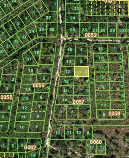 This is a satellite map showing a highlighted parcel of land within a residential subdivision — 725 & 735 SNAPPER LANE, PUNTA GORDA, FL