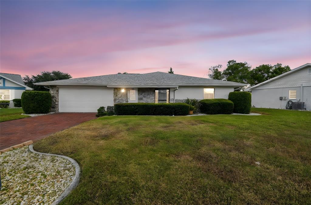 1803 PINEAPPLE PALM COURT