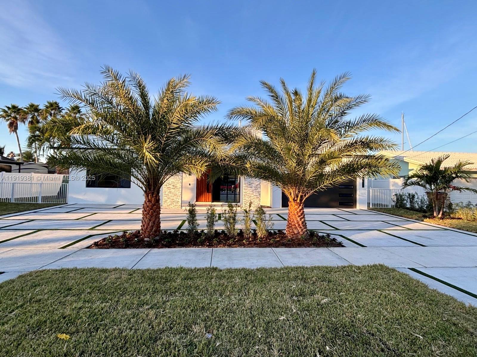 1409 SE 14th Ct, Deerfield Beach FL 33441