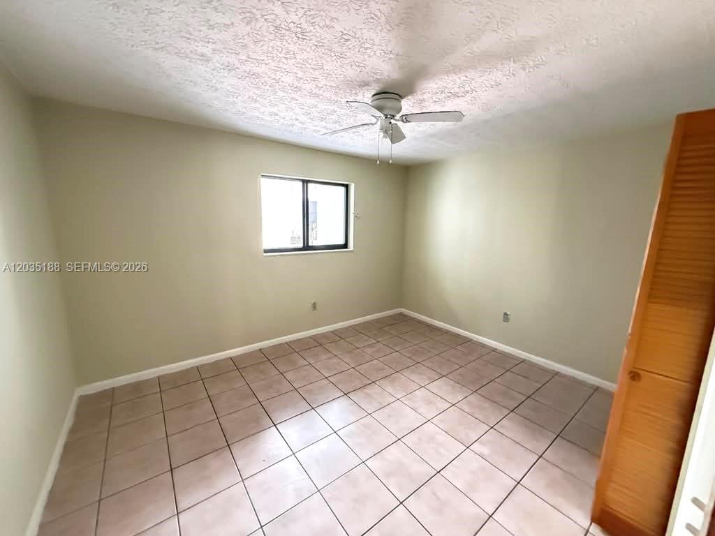 6055 W 19th Ave # 305, Hialeah FL 33012