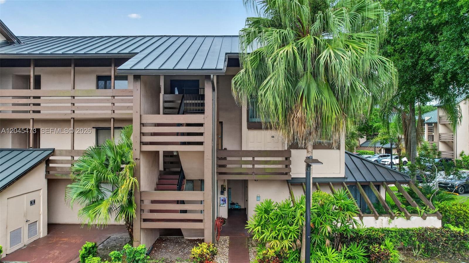 120 SW 96th Ter # 204, Plantation FL 33324