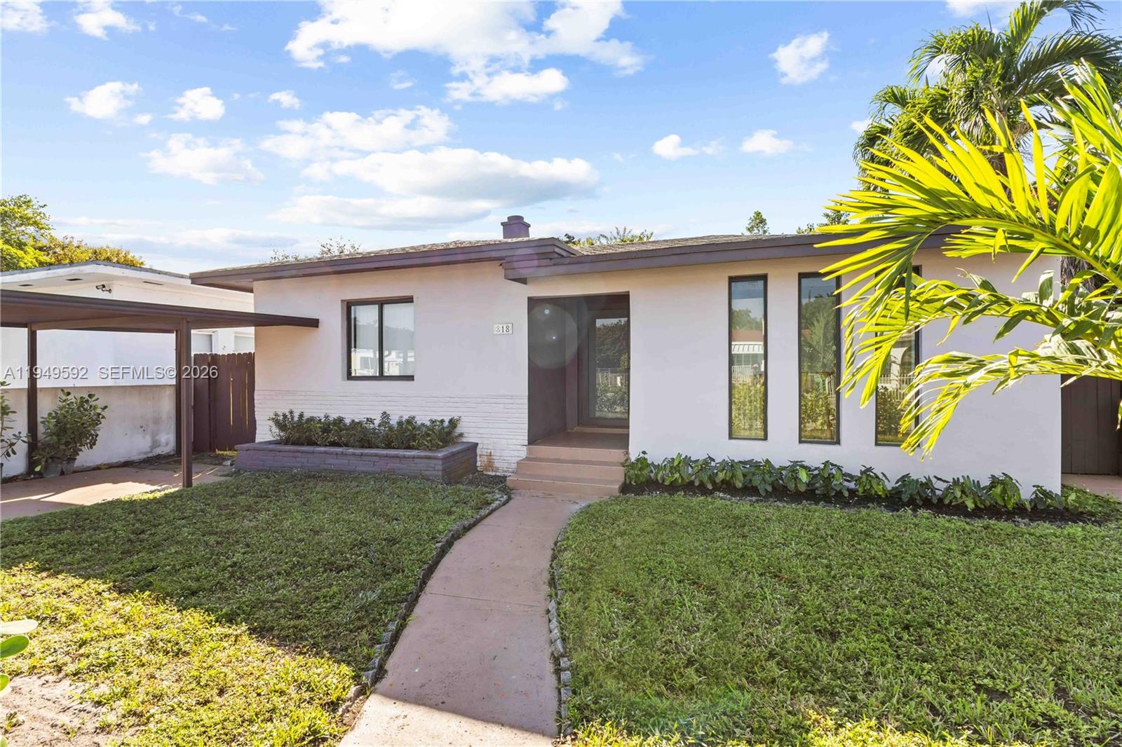 818 NW 47th St, Miami FL 33127