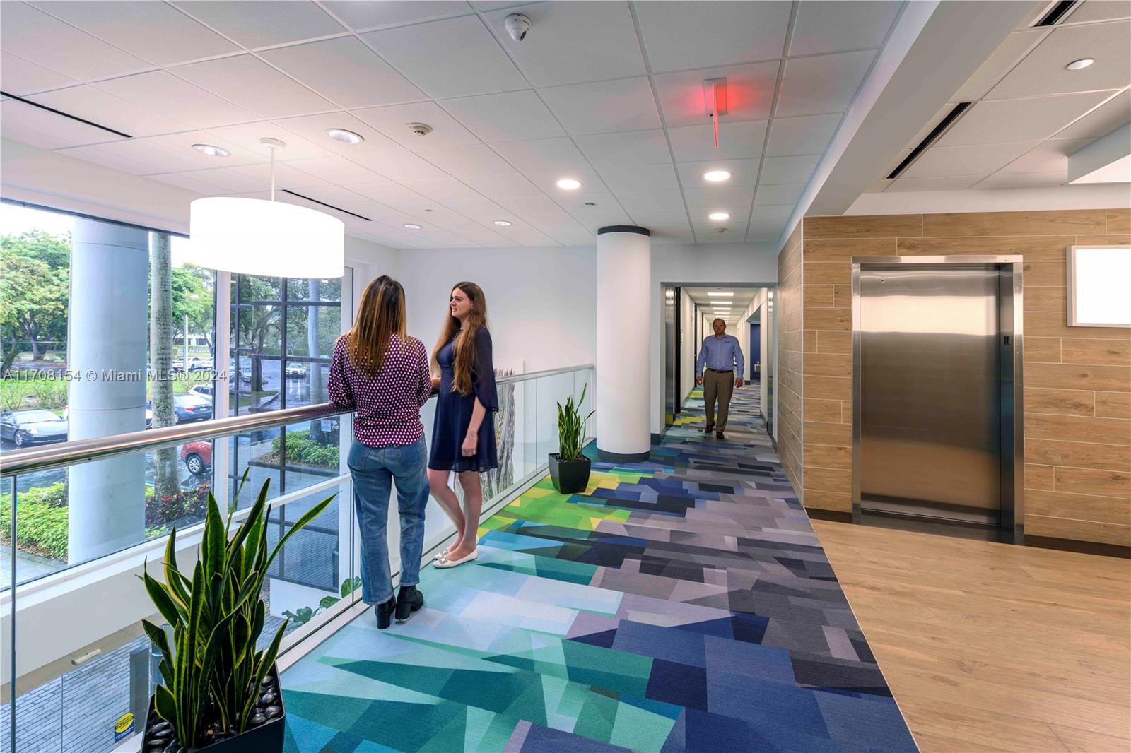FORT LAUDERDALE, FL — photo 5 of 28