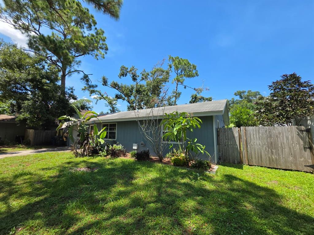 3977 VANA DRIVE, SARASOTA, FL — photo 3 of 7