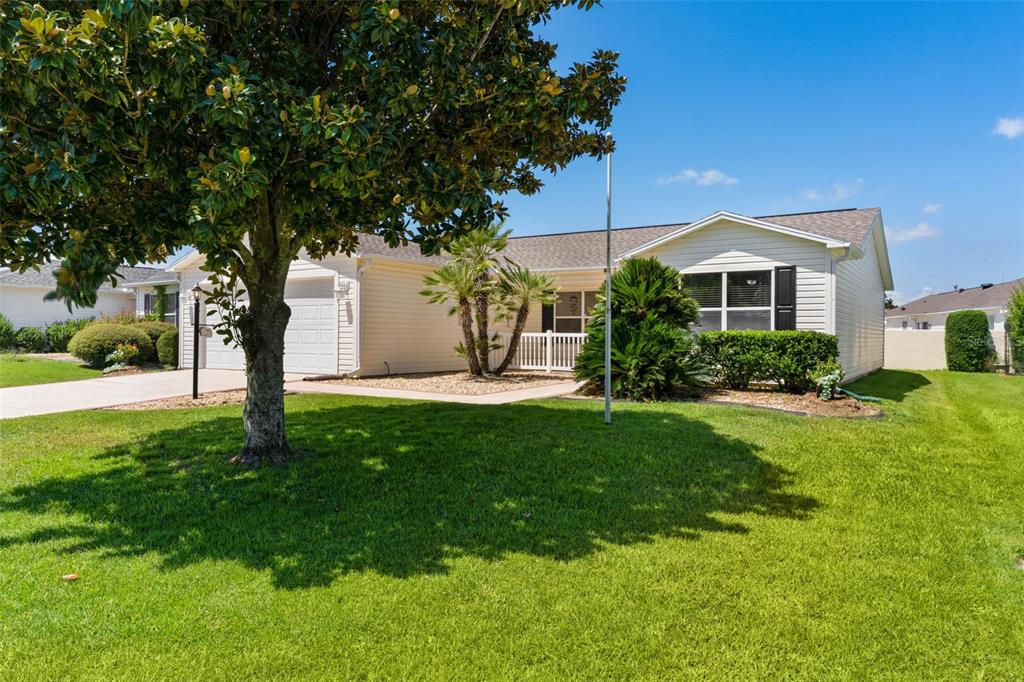 17766 SE 91ST POPLAR TER, THE VILLAGES, FL — photo 3 of 27