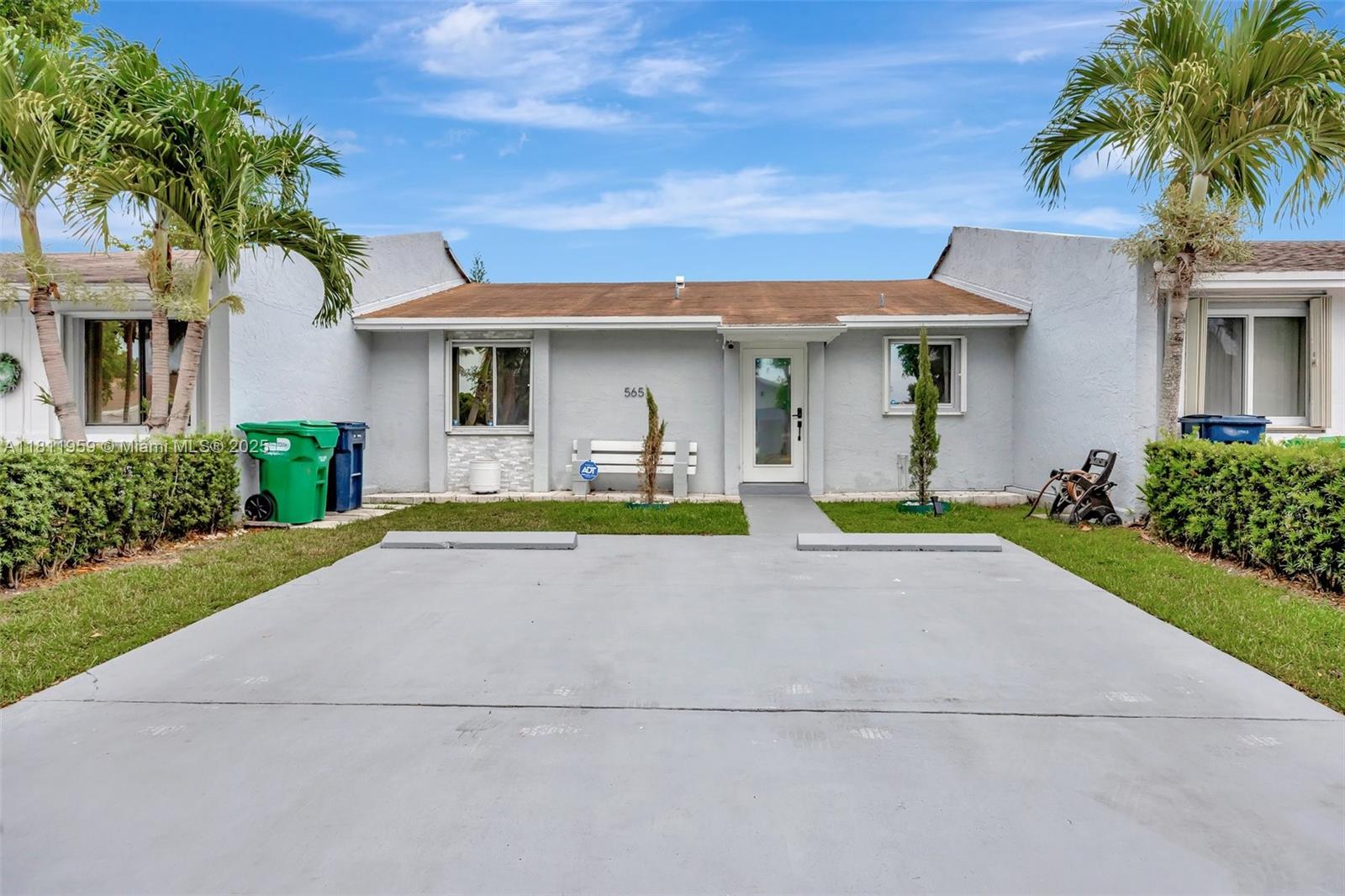 5651 SW 139th Pl, Miami FL 33183