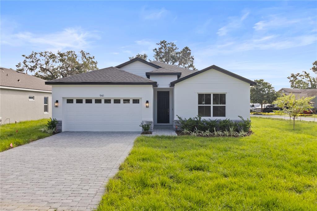 941 BELLE OAK DRIVE