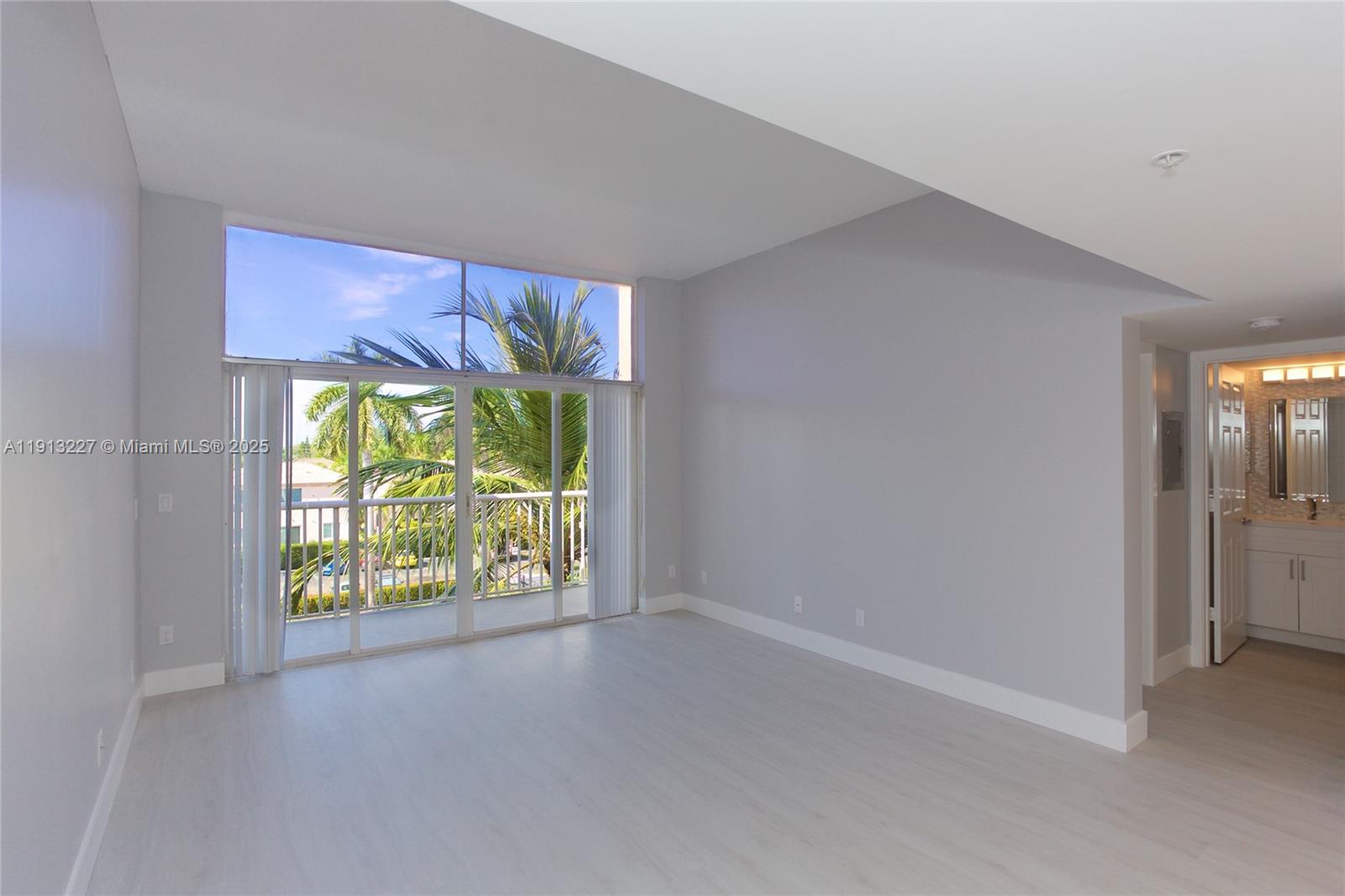 1350 SE 3rd Ave # 404, Dania Beach FL 33004