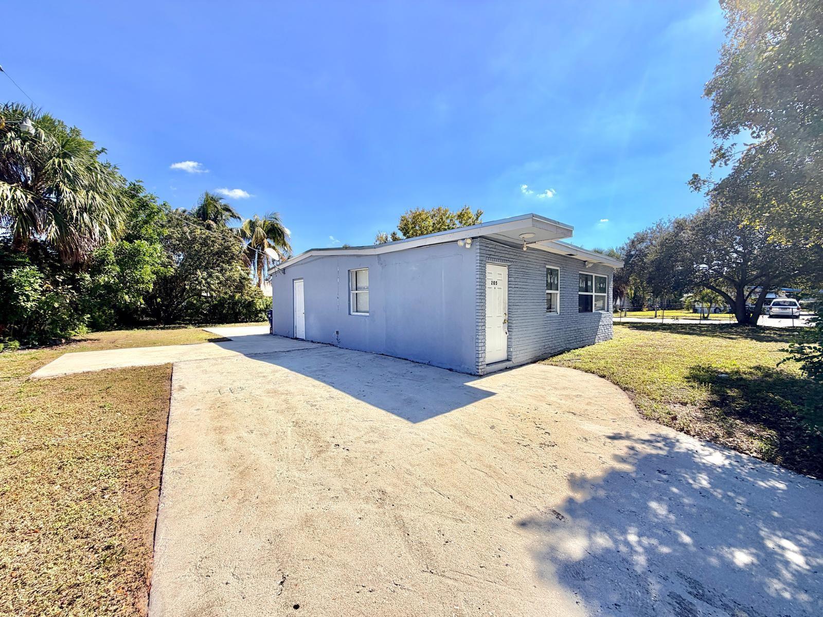 205 NW 33rd Avenue, Lauderhill FL 33311