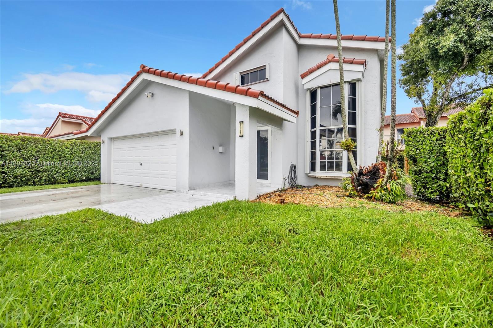18868 NW 83rd Pl, Hialeah FL 33015