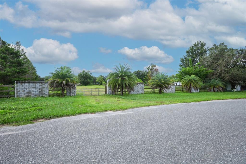 34534 TREE FROG LANE, EUSTIS, FL — photo 4 of 17