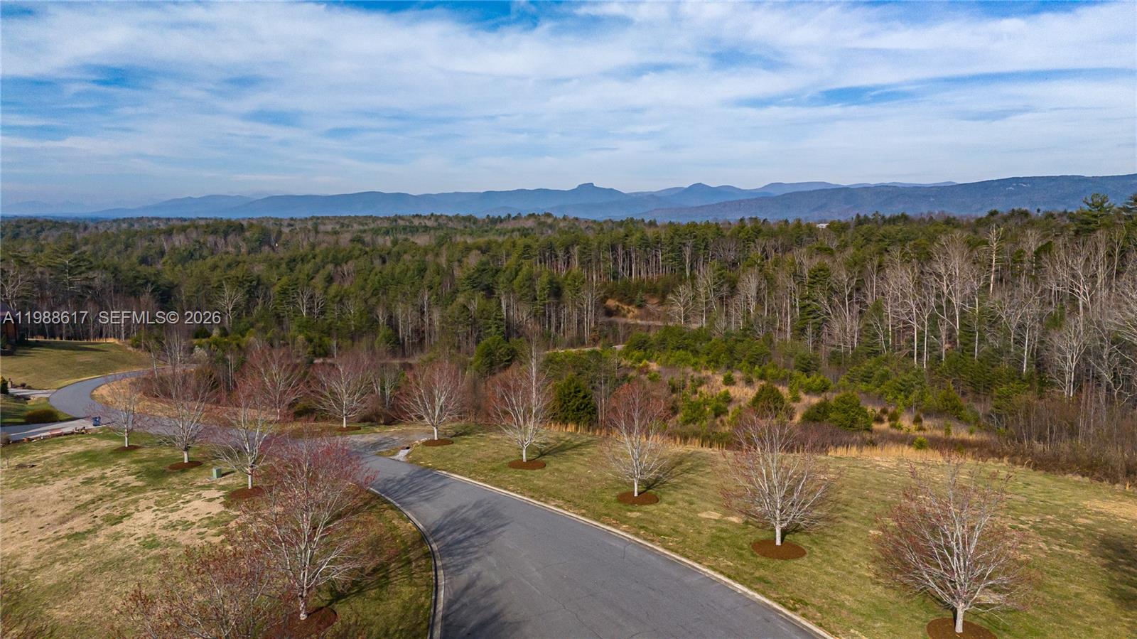 2050 Robert Dr, NC 28655, NC — photo 2 of 6