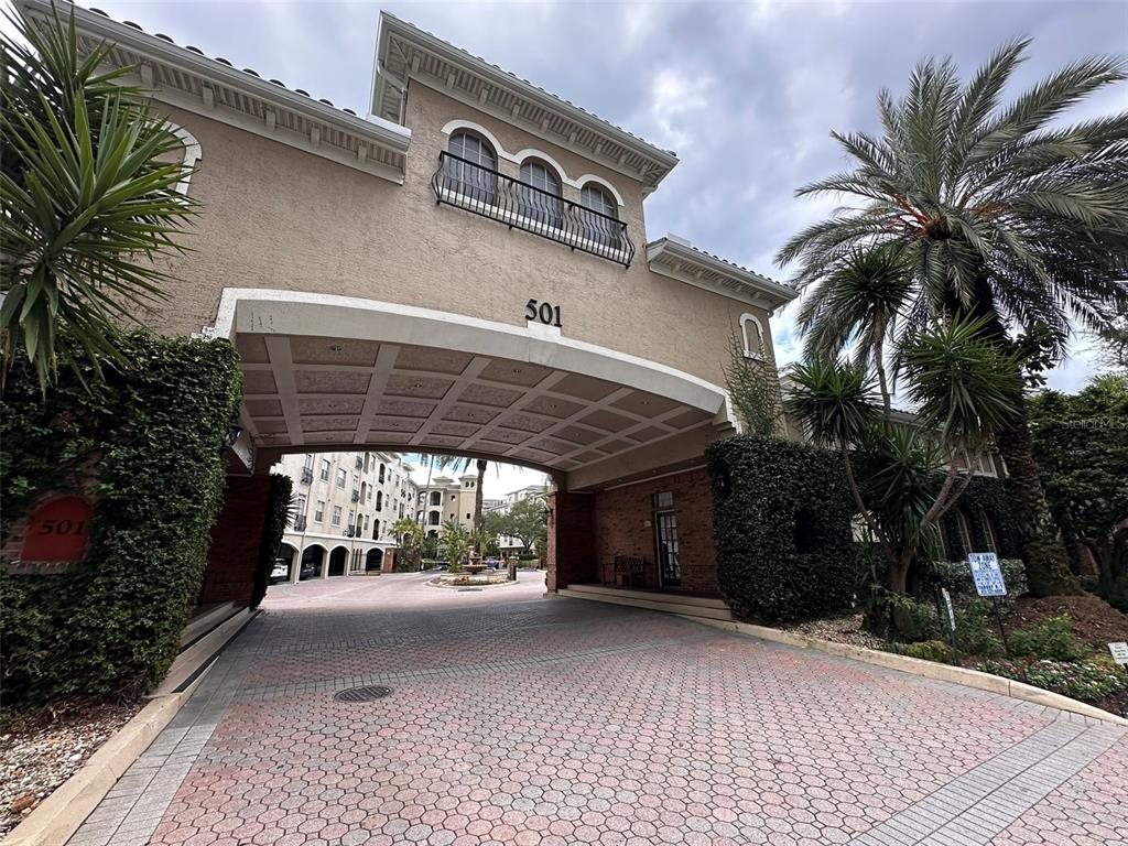 501 KNIGHTS RUN AVENUE UNIT 1327