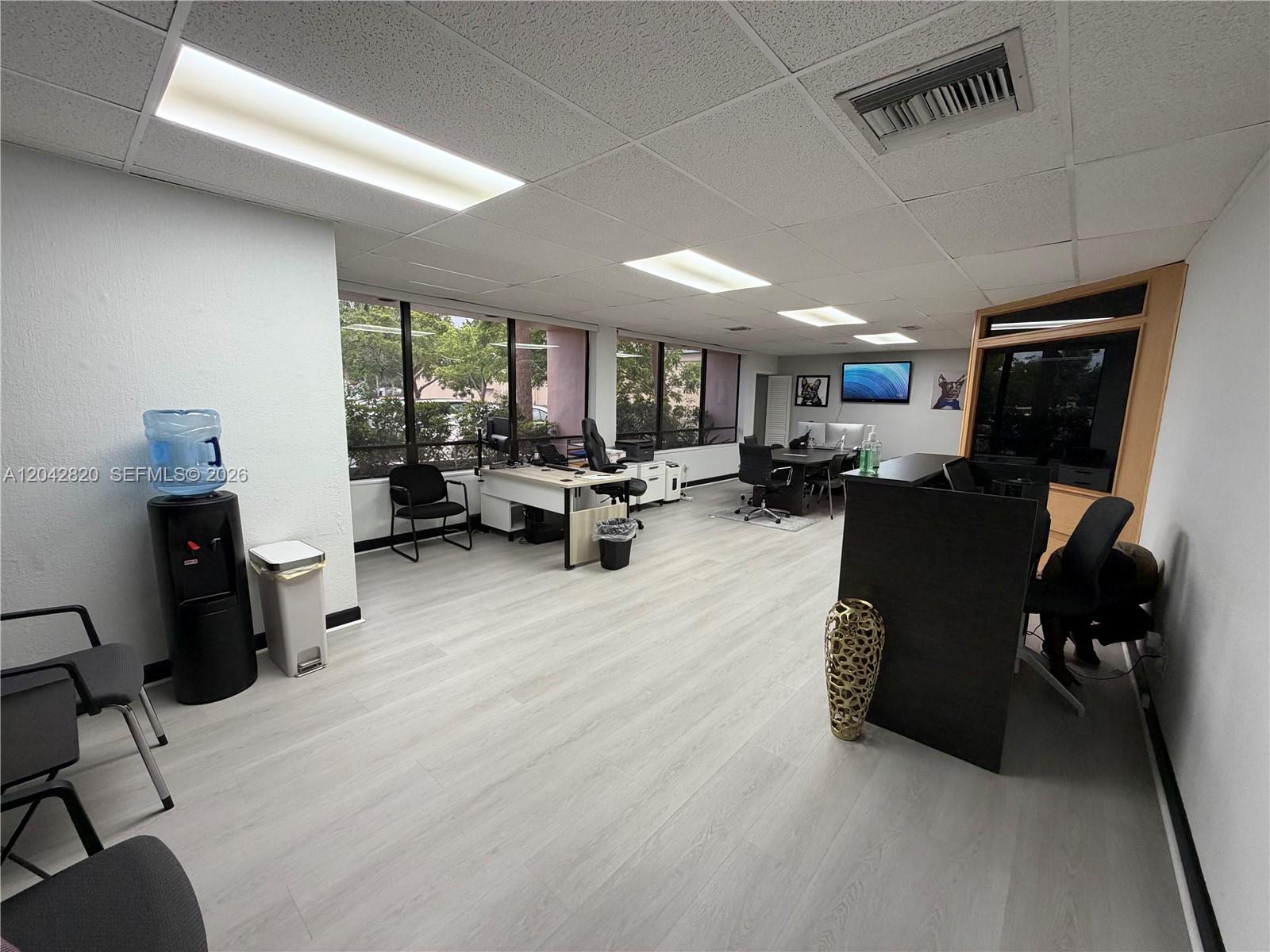 8358 W Oakland Park Blvd # 101, Sunrise FL 33351
