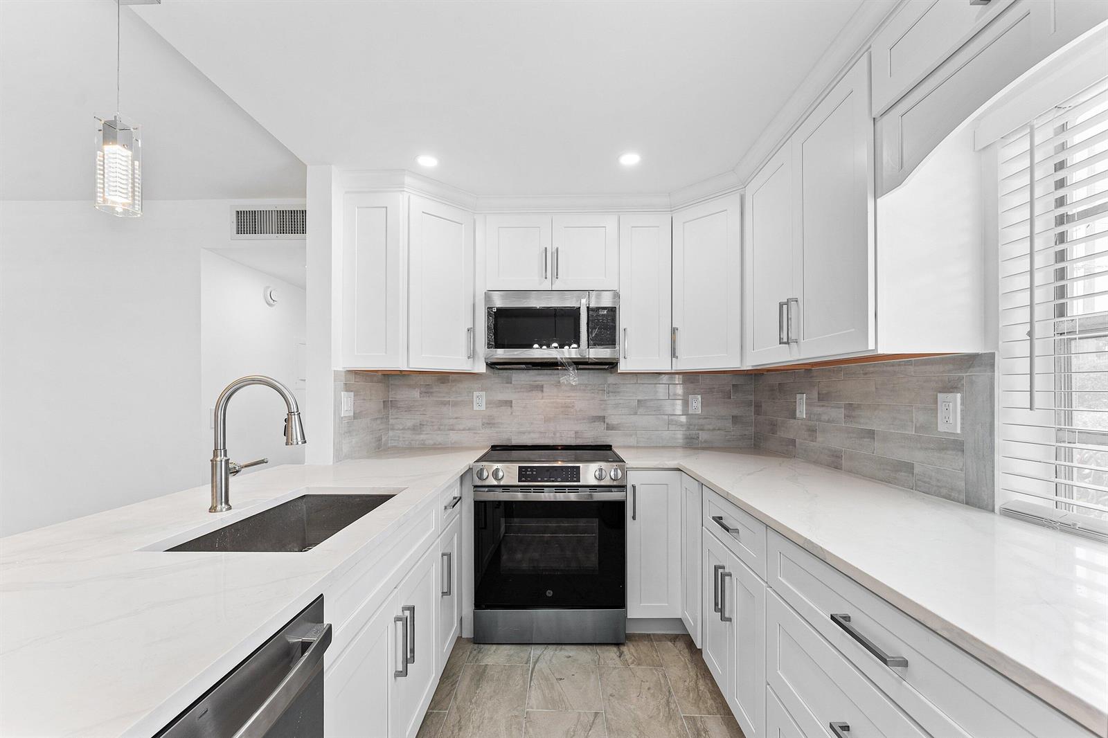 790 Burgundy Q, Delray Beach FL 33484