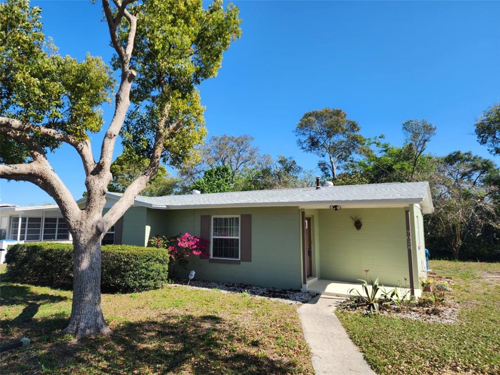7028 MERRICK LANE