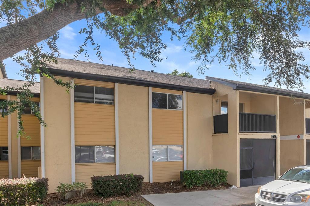 916 LAKE DESTINY ROAD UNIT E
