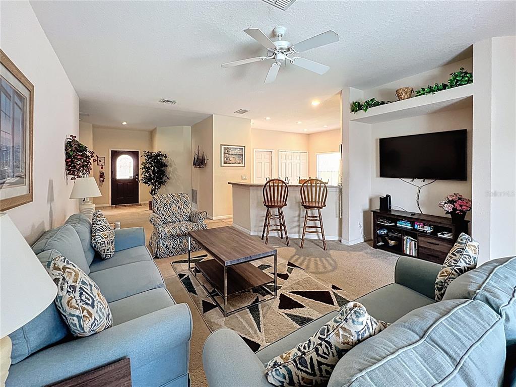 102 SANDY POINT WAY, CLERMONT, FL — photo 4 of 30