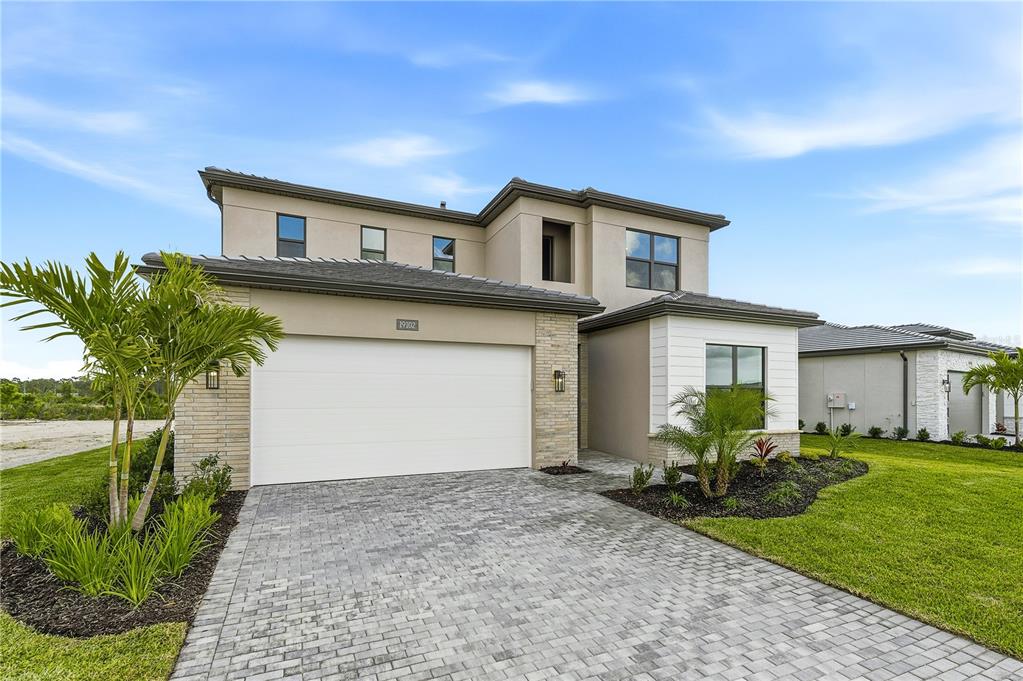 19102 ROBLE COURT
