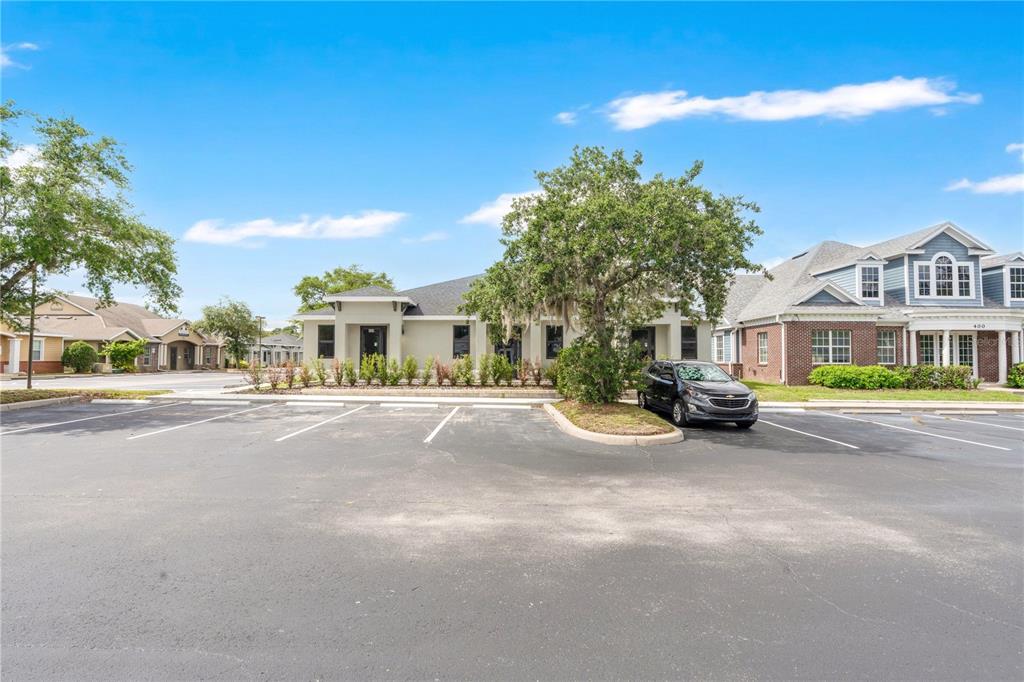 1300 LEXINGTON GREEN LANE