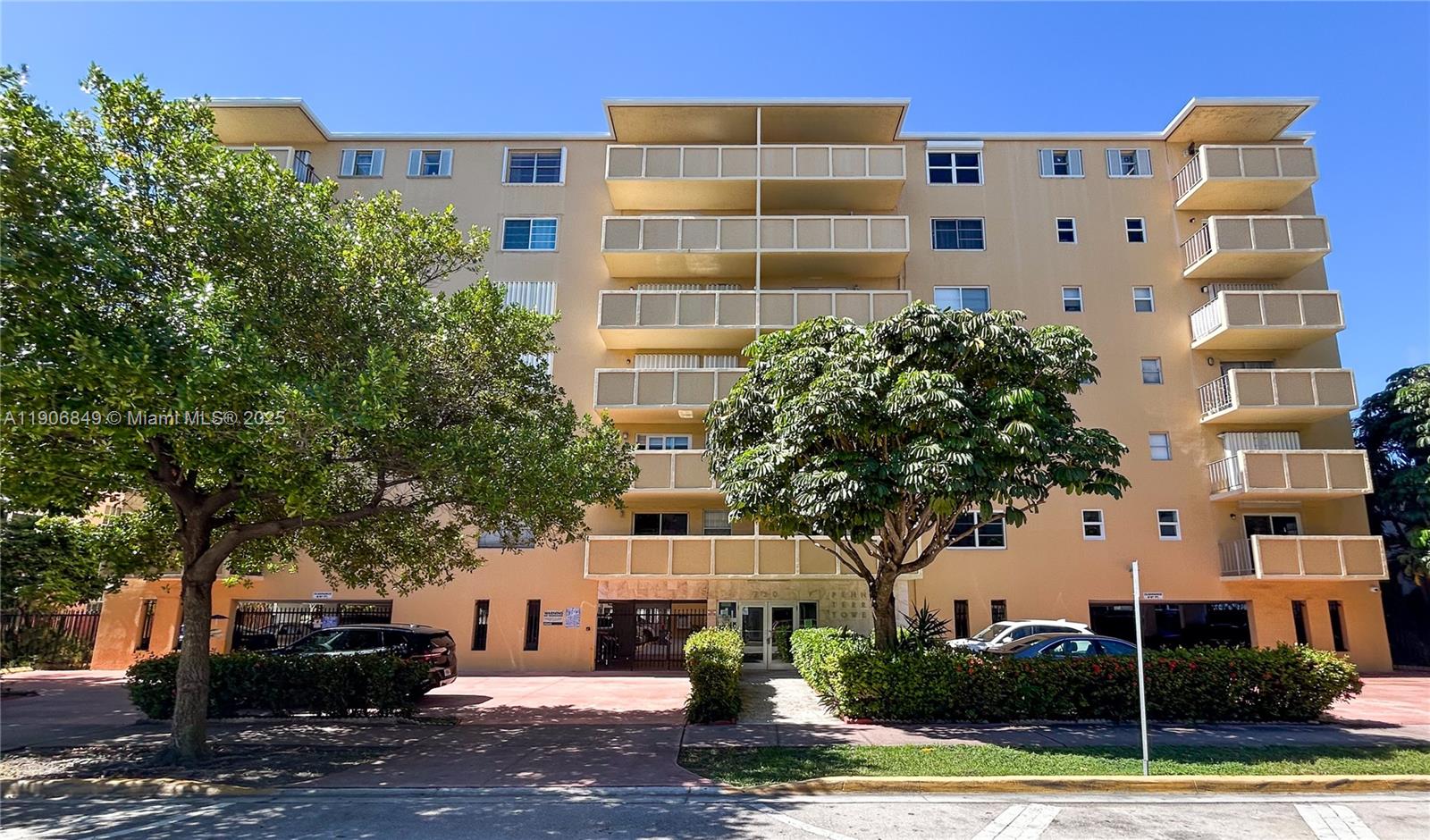 730 Pennsylvania Ave # 701, Miami Beach FL 33139