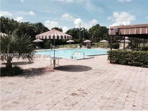 7300 NW 17th St # 411, Plantation FL 33313