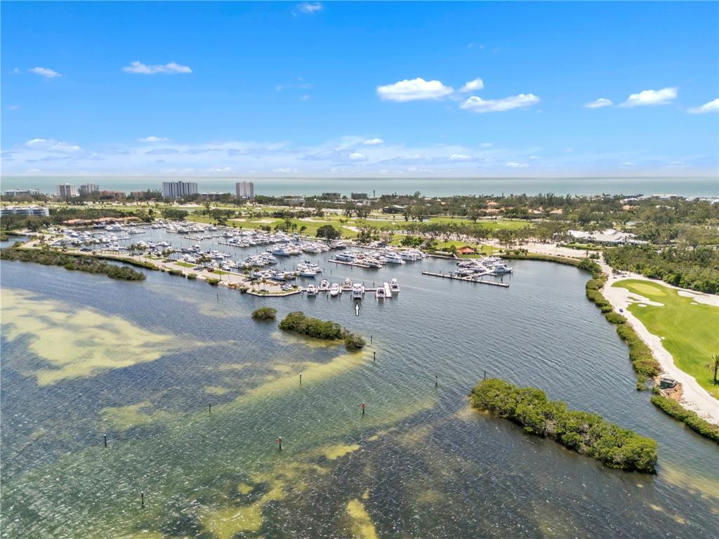 2600 HARBOURSIDE DRIVE UNIT R9