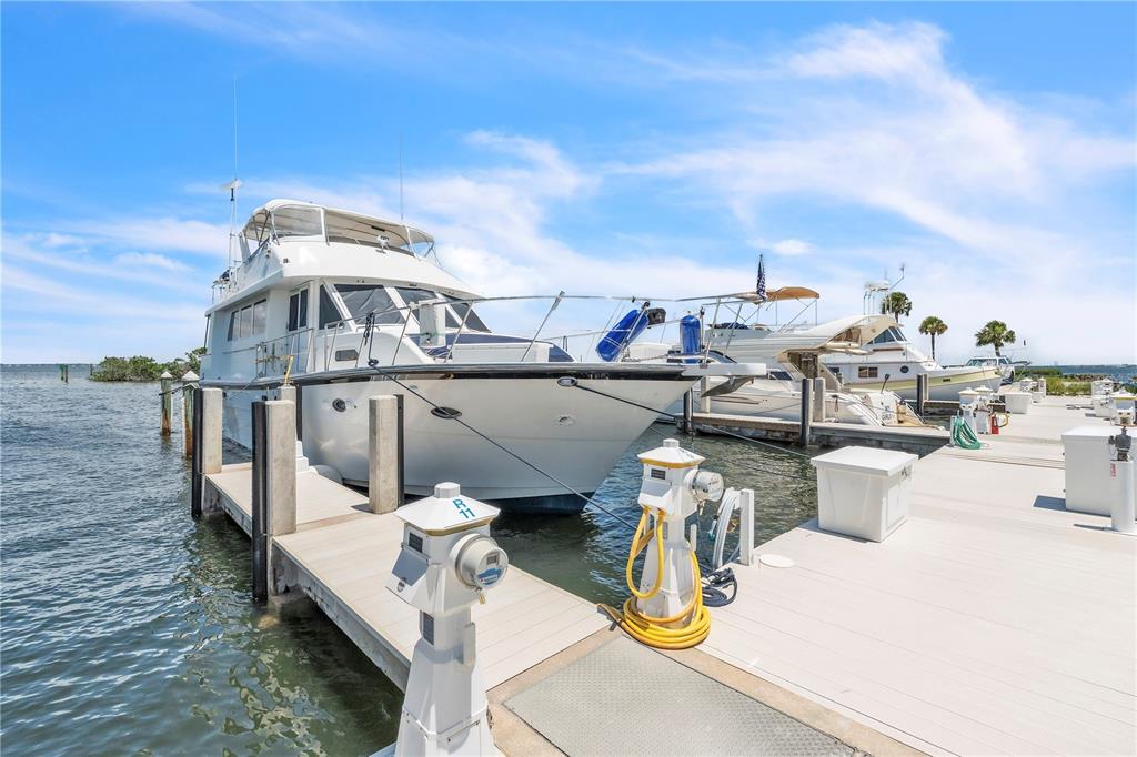 2600 HARBOURSIDE DRIVE UNIT R9, LONGBOAT KEY, FL — photo 2 of 26