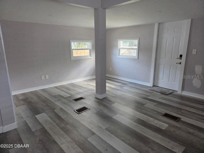 339 MAPLE STREET, DAYTONA BEACH, FL — photo 5 of 27