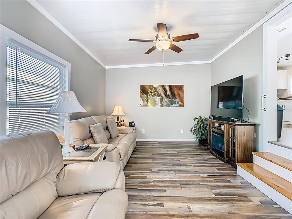446 PINE LOOP, FROSTPROOF, FL — photo 3 of 26