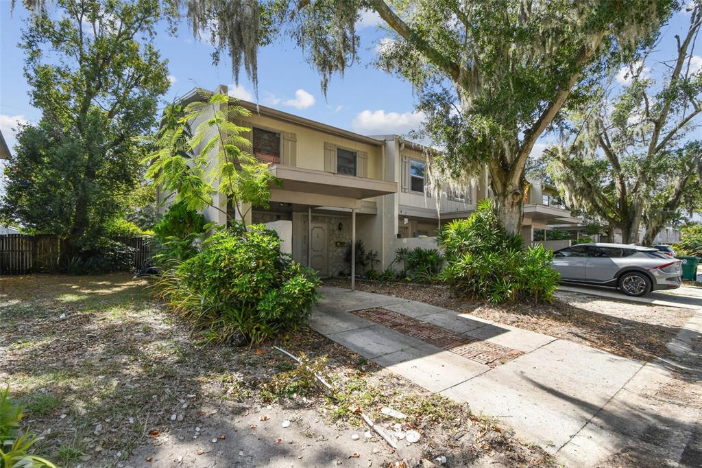 5264 TENNIS COURT CIRCLE UNIT 5