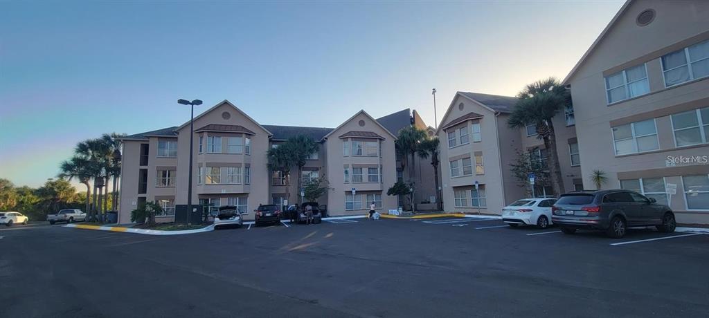 3100 PARKWAY BOULEVARD UNIT 737