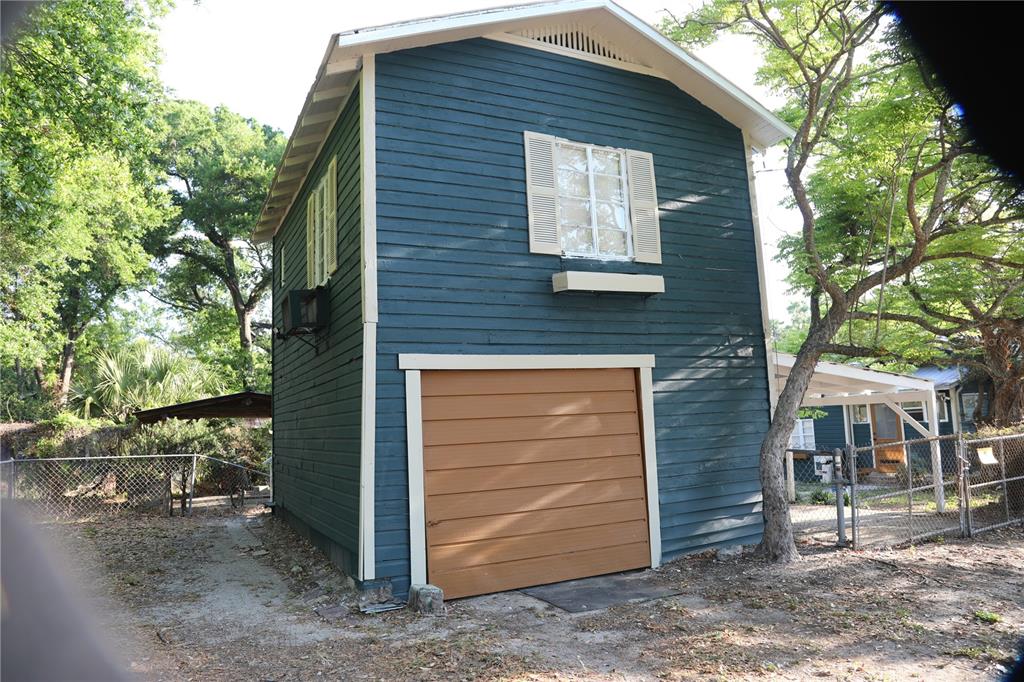 8410 N MITCHELL AVENUE, TAMPA, FL — photo 4 of 30