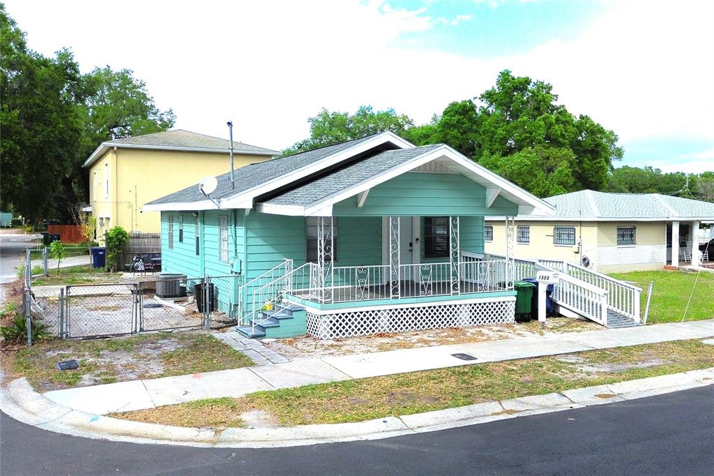 1302 E 33RD AVENUE, TAMPA, FL — photo 2 of 29